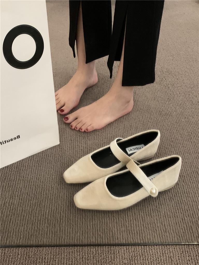 French retro Xiaoxiangfeng single shoes flat-soled soft-soled red women's shoes spring and summer grandma shoes with skirts Mary Jane shoes
