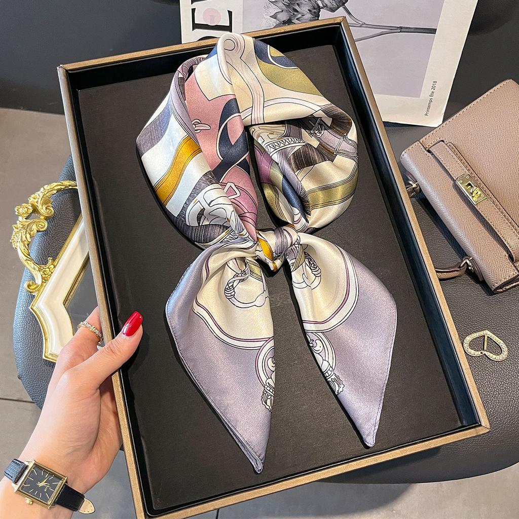Luxury  Women Mulberry Silk Scarf Fashion Pattern Design Square Scarves Bandanna Wraps Decoration Hairband