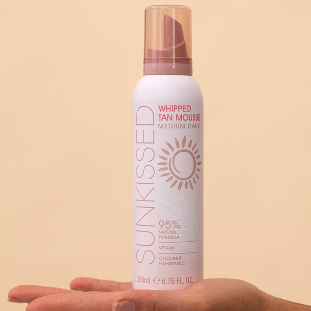 Sunkissed Professional Взбитый мусс для загара среднего темного цвета