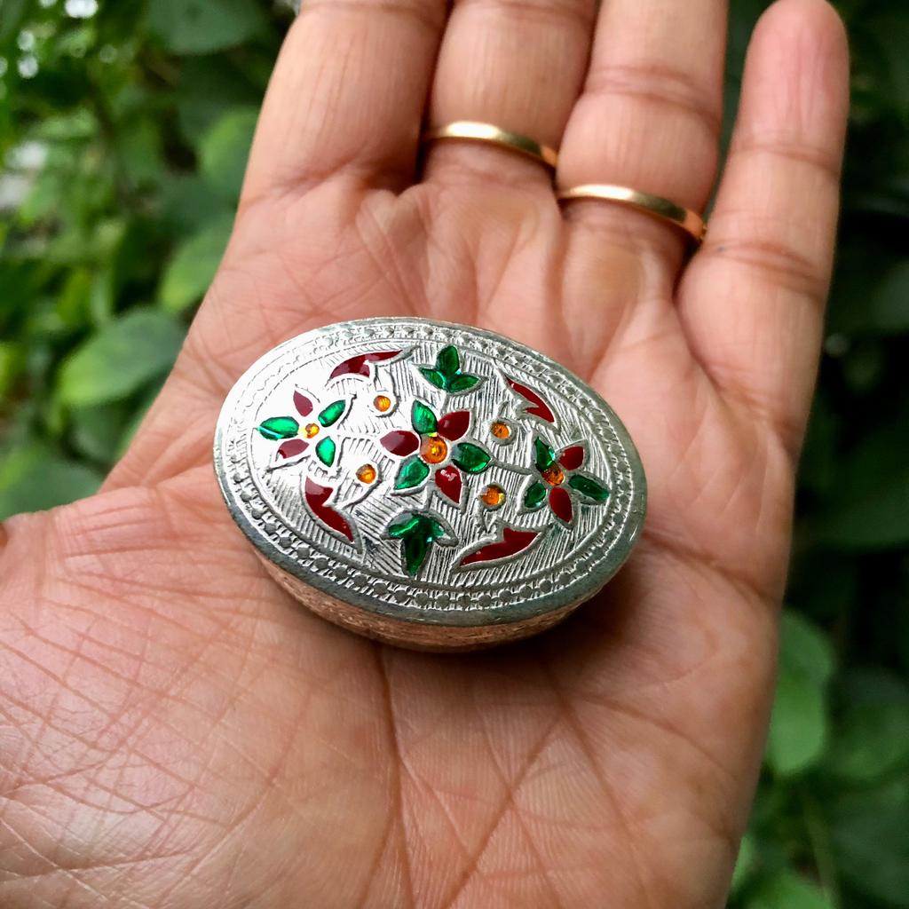 925 Silver Handmade Trinket Kajal Casket Jewelry Box , Surma Kumkum Sindoor Container, Floral oval shape 7.5 X 2.5 cm dia 18 gm Temple Pooja