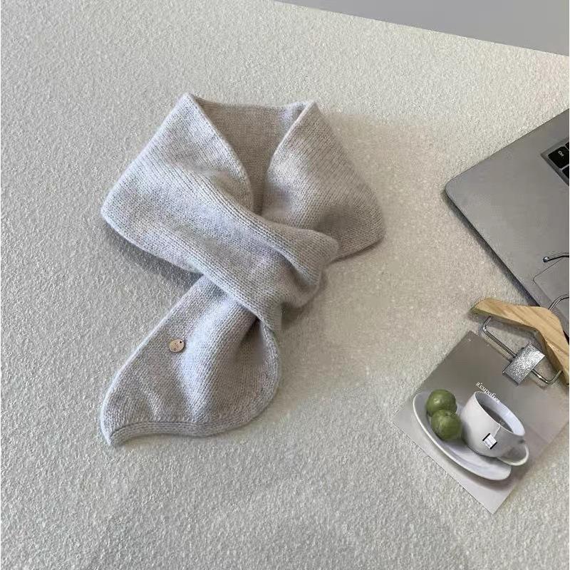 Warm Winter Wool Knitted Scarf To Keep Warm Student White Collar Portable Scarf