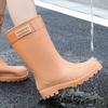Black bundle fashion medium tube women's rubber shoes rain shoes black integrated anti-sewage shoes non-slip water boots labor insurance boots