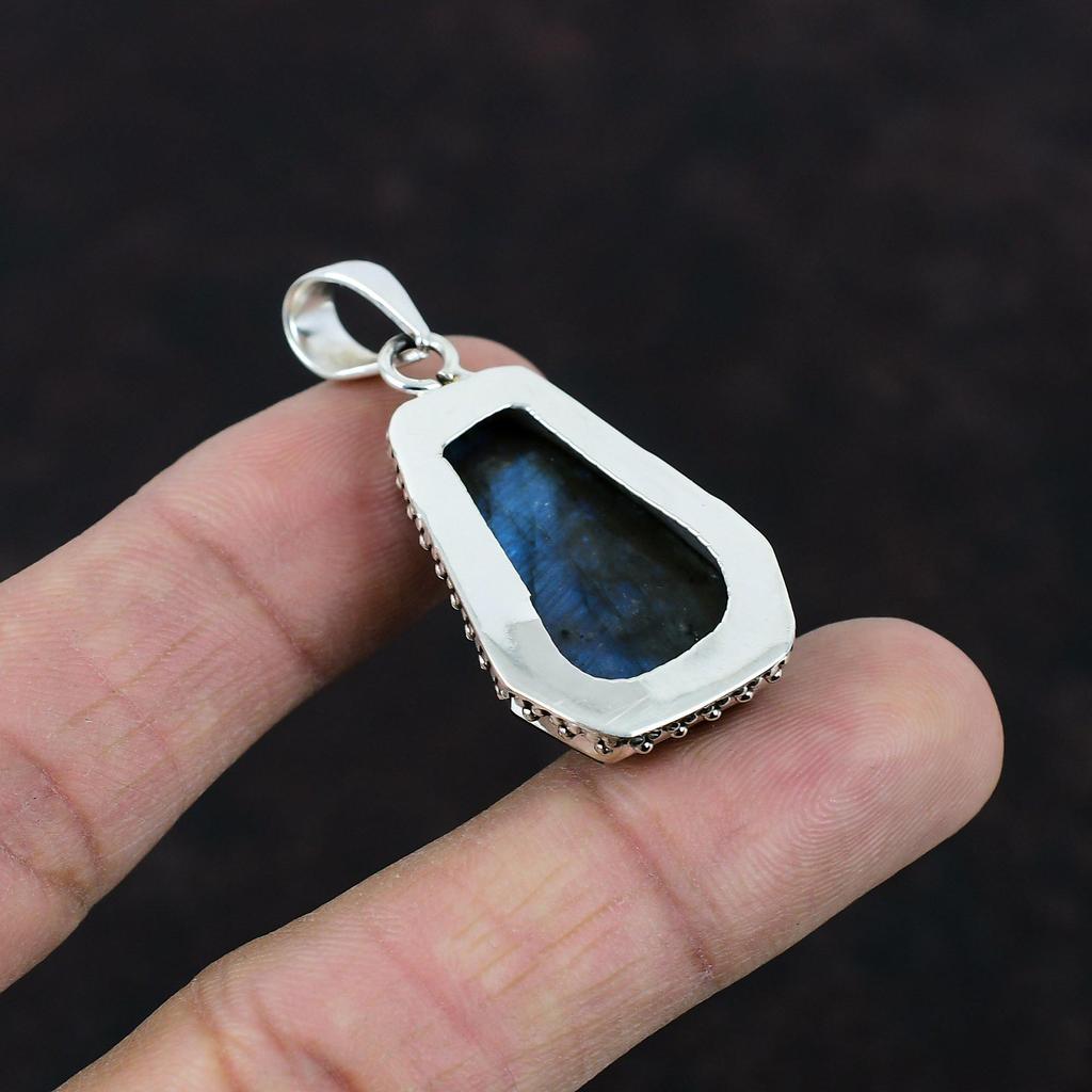 Labradorite Pendant Gemstone Handmade Pendant 925 Sterling Silver Pendant Designer Jewelry Engagement Gifts Brand New Pendant Dainty Pendant