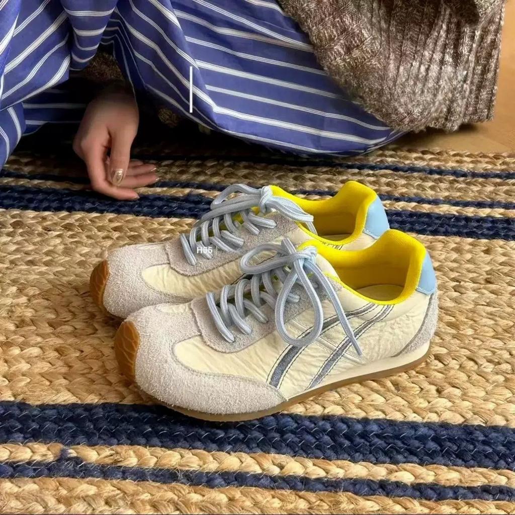 Ретро кроссовки на шнуровке с плоской подошвой, немецкие тренировочные туфли для женской коллекции весна-лето 2025, спортивная и повседневная универсальная модель Forres с низкой насыщенностью