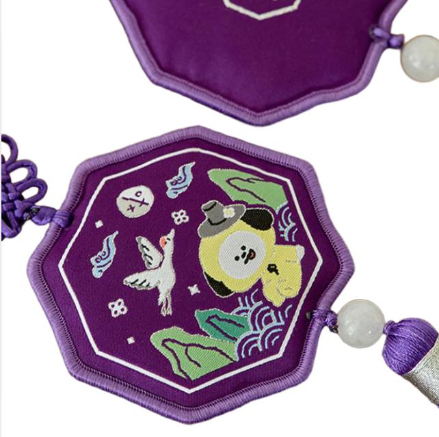 BT21 Брелок с вышитой кисточкой Premium K Edition (7 вариантов)