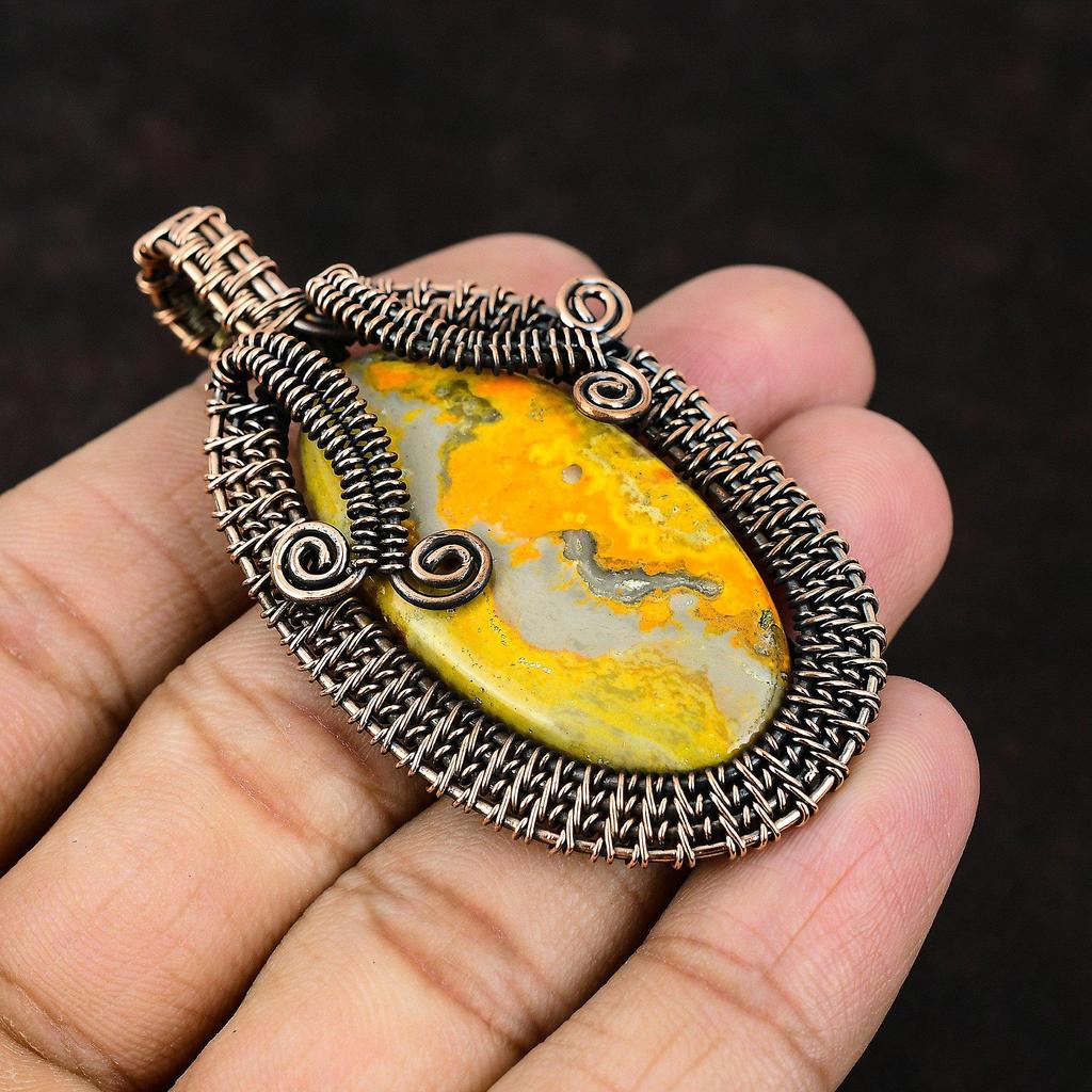 Кулон из яшмы «Шмель» с обмоткой из медной проволоки, кулон с драгоценным камнем, дизайнерский кулон ручной работы, медные украшения, подарок для нее, украшения из яшмы для мамы