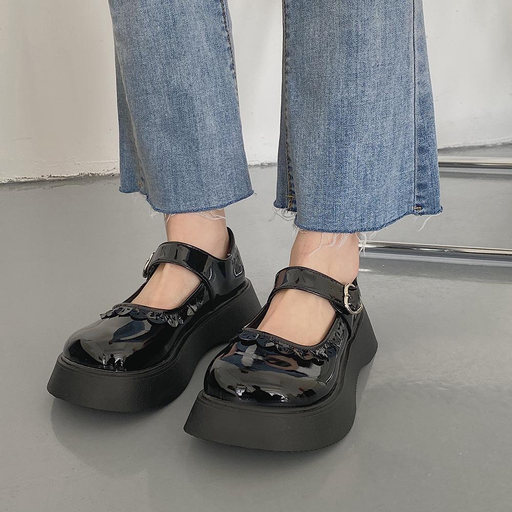 Маленькие кожаные туфли женские весна 2025 новые милые сладкие туфли с большой головой для девочки универсальные на толстой подошве увеличивают рост Мэри Джейн 2