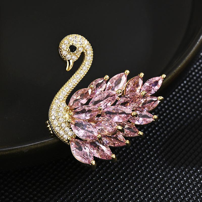 Luxury Atmosphere Cute Swan Brooch Temperament Women'S Animal Corsage Coat Suit Accessories