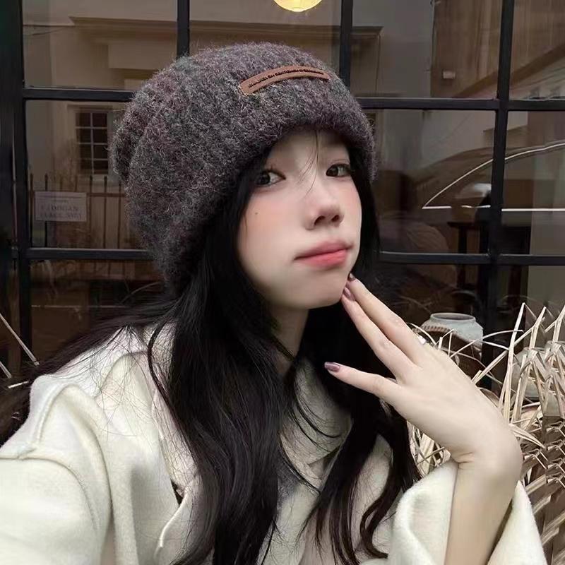 Wool knitted hat small leather label letter wool hat women's autumn and winter big head circumference hat cold hat tide Internet celebrity fashion