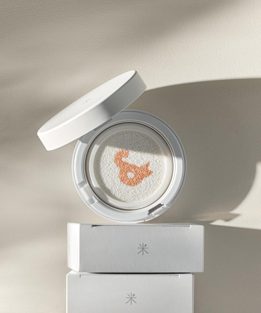 Тонирующий солнцезащитный кушон с белым рисом