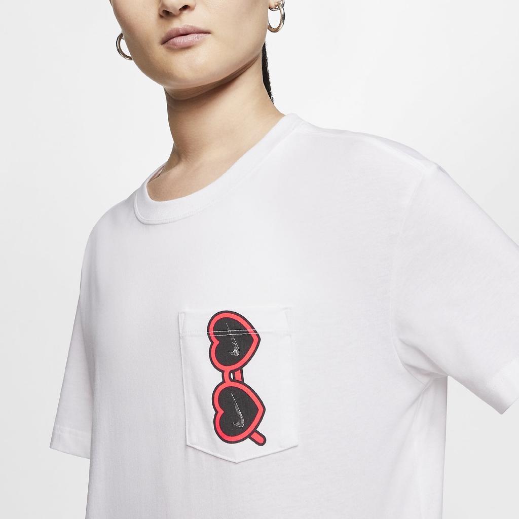 Nike T Shirts Women's White Crew Neck Moderate Straight Fit CU9700-100