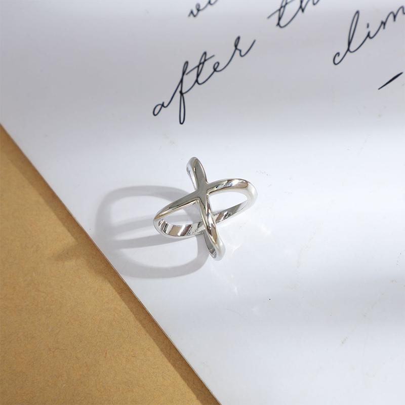 Простая заколка для шарфа с крестом, металлические броши для женщин, держатель для шарфов, платков, ювелирных изделий, одежды, многоцелевых аксессуаров