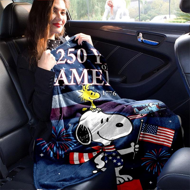 1pc Snoopy Celebrates American Bicentennial Flannel Blanket Soft Warm Throw Blanket for Bedroom Living Room Bed Travel Camping Picnic Gift. MT71501100