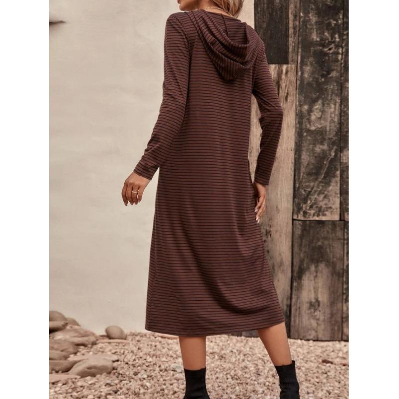 Женское осенне-зимнее облегающее платье с капюшоном и длинными рукавами