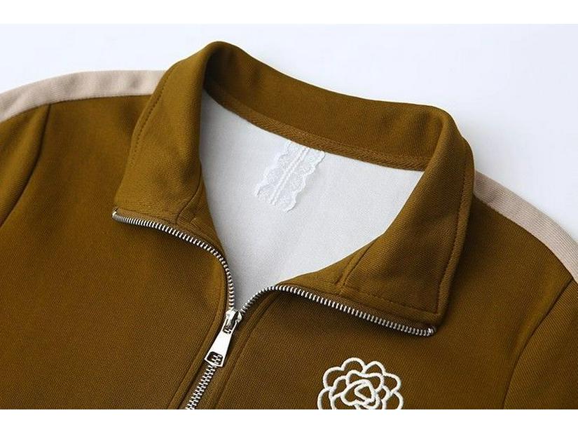 Элегантная осенняя спортивная одежда: Стильный костюм для мам среднего возраста, 50-60 лет, Премиум полный комплект