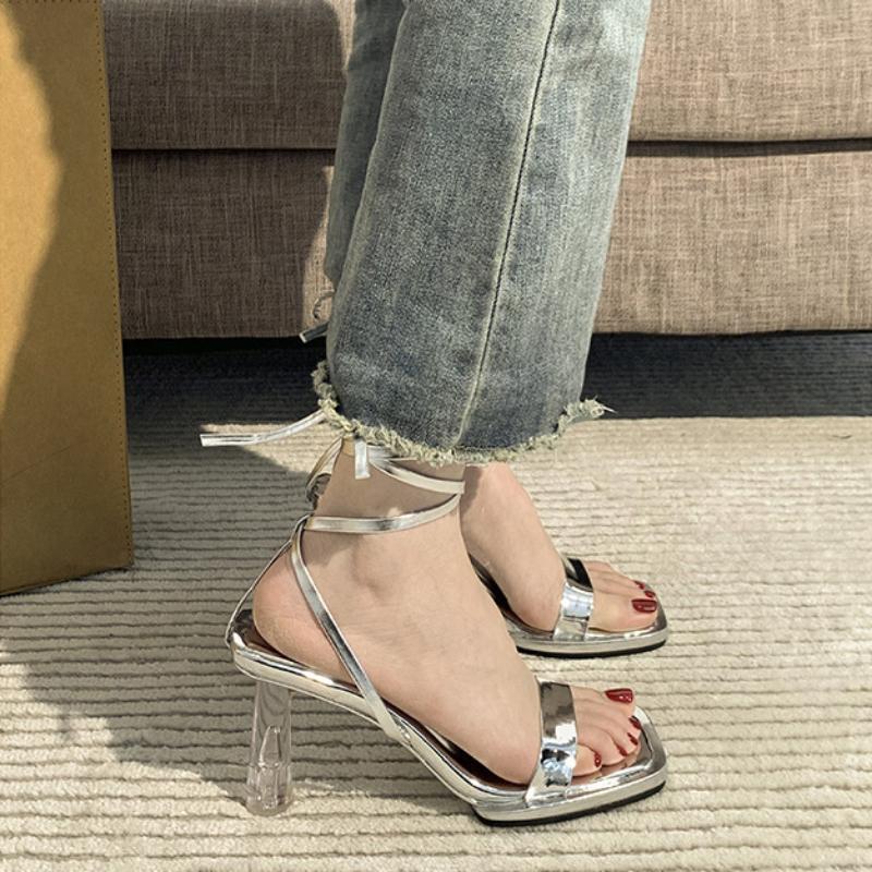 Корейская версия сандалии с квадратным носком женские тонкие каблуки 2024 новые модные повседневные простые универсальные однотонные туфли на высоком каблуке летние