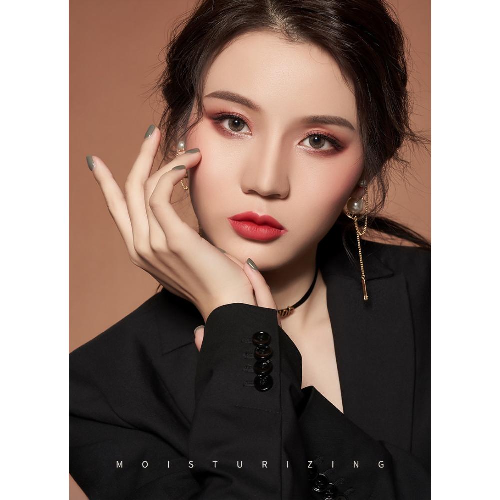 VIBELY Matte Amber Lip Glaze Антипригарная губная помада Amber Leopard Lip Glaze