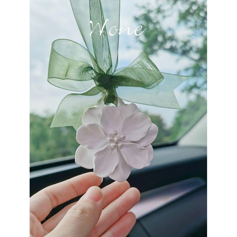 Zhao Lusi's Same Style Car Perfume Aroma Diffuser Car Rearview Mirror Hanging Ornament Diffuser Stone Light Fragrance Camellia Flower Decoration