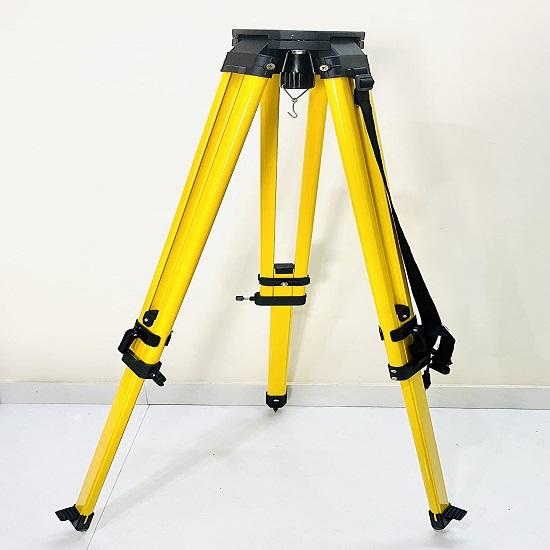 Aluminium Di - Casting Tripod Heavy Duty Double Lock Tripod Survey Stand Auto Level, Total Station 177.8 Cm