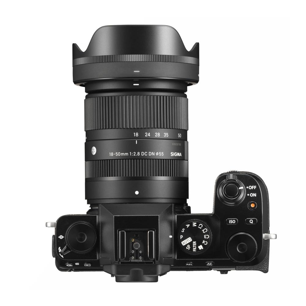Объектив Sigma SIGMA FUJIFILM X Mount 18-50mm F2.8 DC DN Зум Стандартный APS-C Contemporary Беззеркальный Специализированный