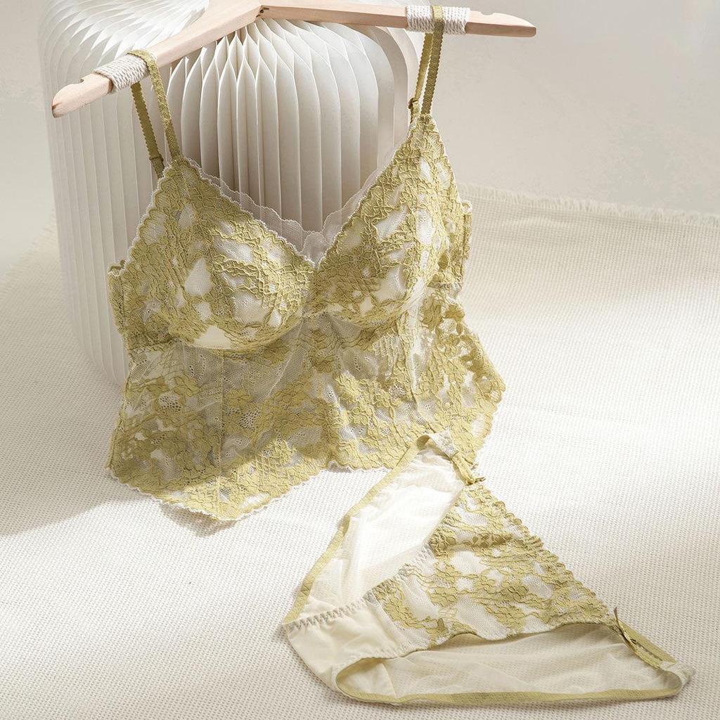 Французский комплект нижнего белья из цветочного кружева Pure Desire на тонких бретельках, с треугольными чашками - Бюстгальтер с невидимой застежкой сзади и красивым дизайном спины