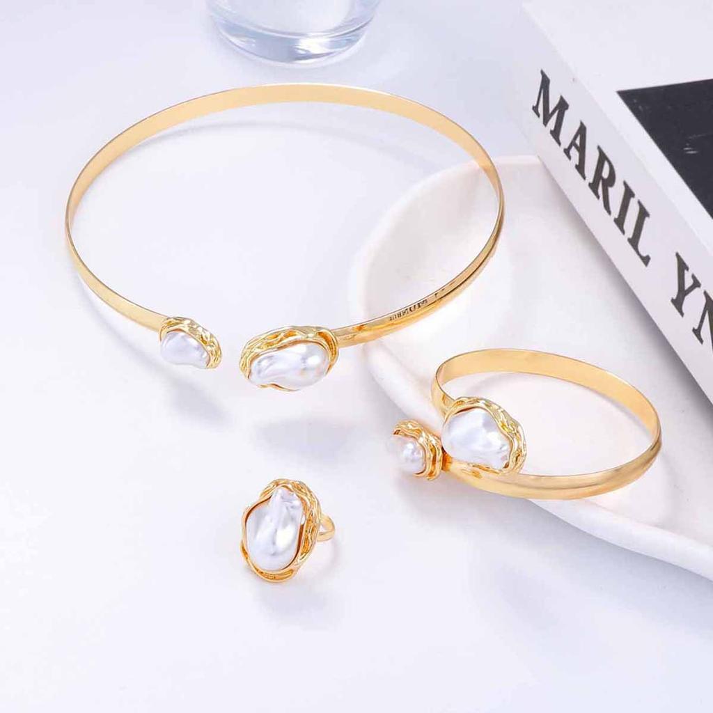 French light luxury high-end design special-shaped imitation pearl exaggerated opening collar bracelet ring women's suit