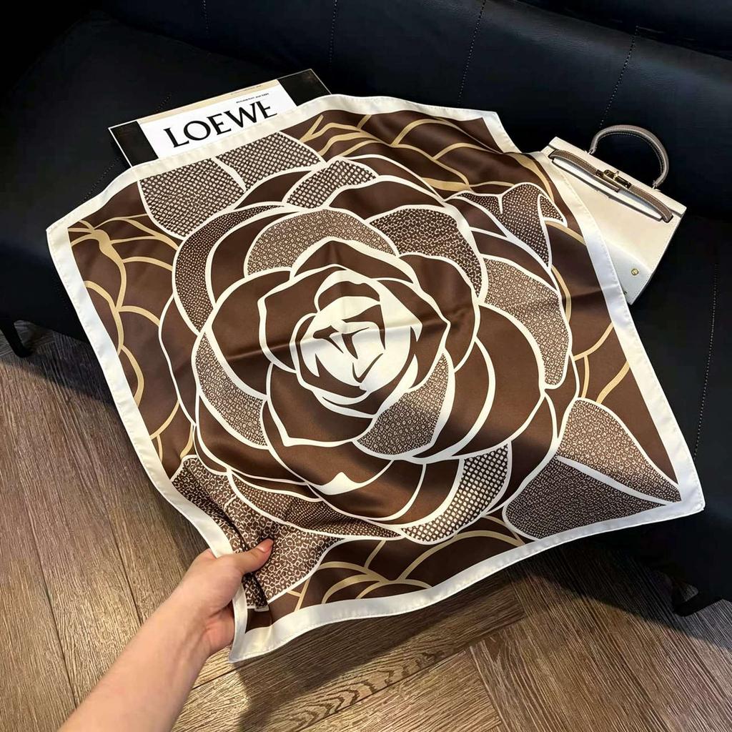 New silk satin 71 * 71 square scarf versatile foreign style simulation silk scarf middle-aged and elderly decorative scarf neck protection silk scarf