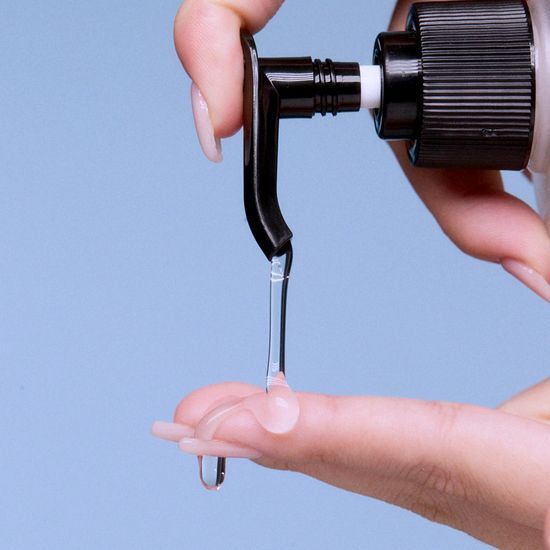 Refilled Цитокиновый шампунь для облегчения симптомов выпадения волос 380 мл (Выберите 1 из 3)