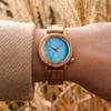 Деревянные часы Женские Reloj Mujer Наручные часы Часы Уникальный подарок Женские наручные часы Аналоговые Деревянный ремешок Подарок для нее