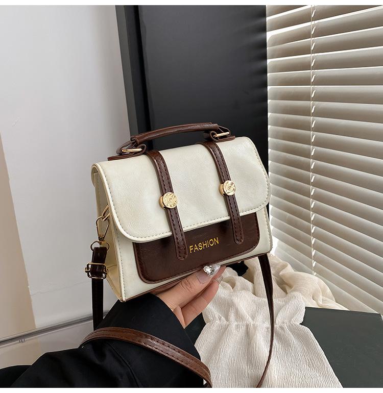 Premium Sense Retro Handbag Bag Women's Winter 2025 Popular Versatile Commuter Shoulder Bag Crossbody Small Square Bag