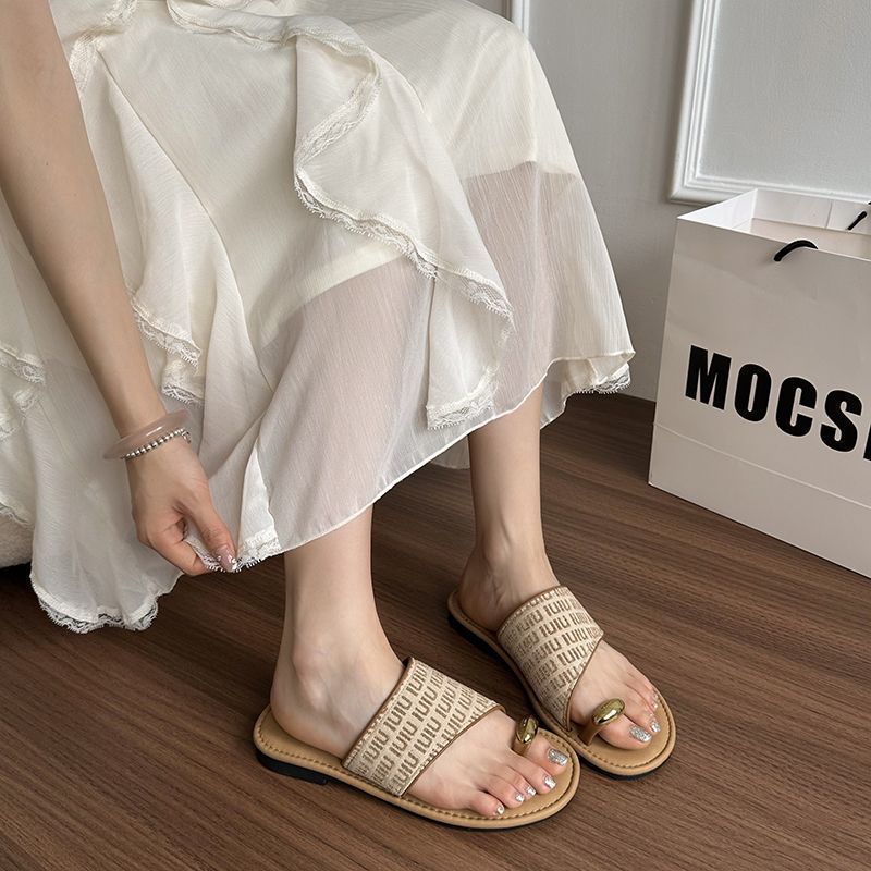 Fashion Xiaoxiangfeng holiday slippers women's spring and summer 2025 new soft bottom Mori set toe non-slip cool slippers women