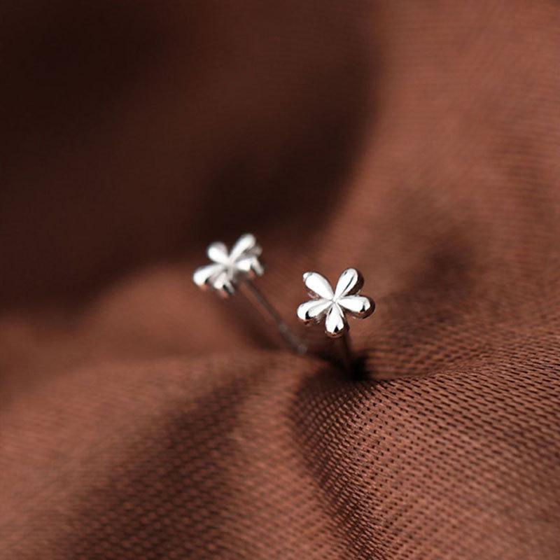 Flower Earrings for Women's Ear Piercings for Summer New Niche Design High-end Earrings