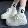 Маленькие белые туфли на толстой подошве женские новые модные весенне-летние универсальные маффины легкие для отдыха спортивные увеличивающие рост женские туфли