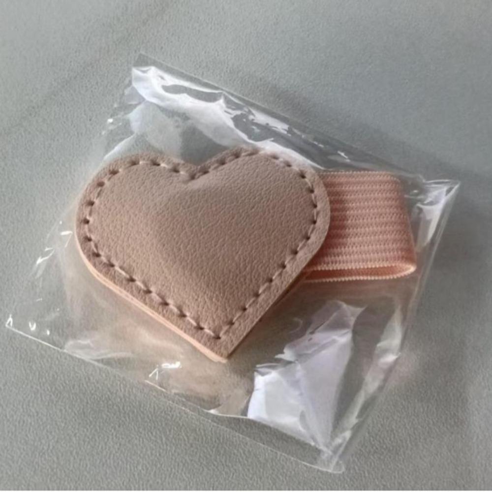 Cute Design Heart-Shaped Book Marks with Pen Holder Reading Gifts Magnetic Leather Bookmarks Girls