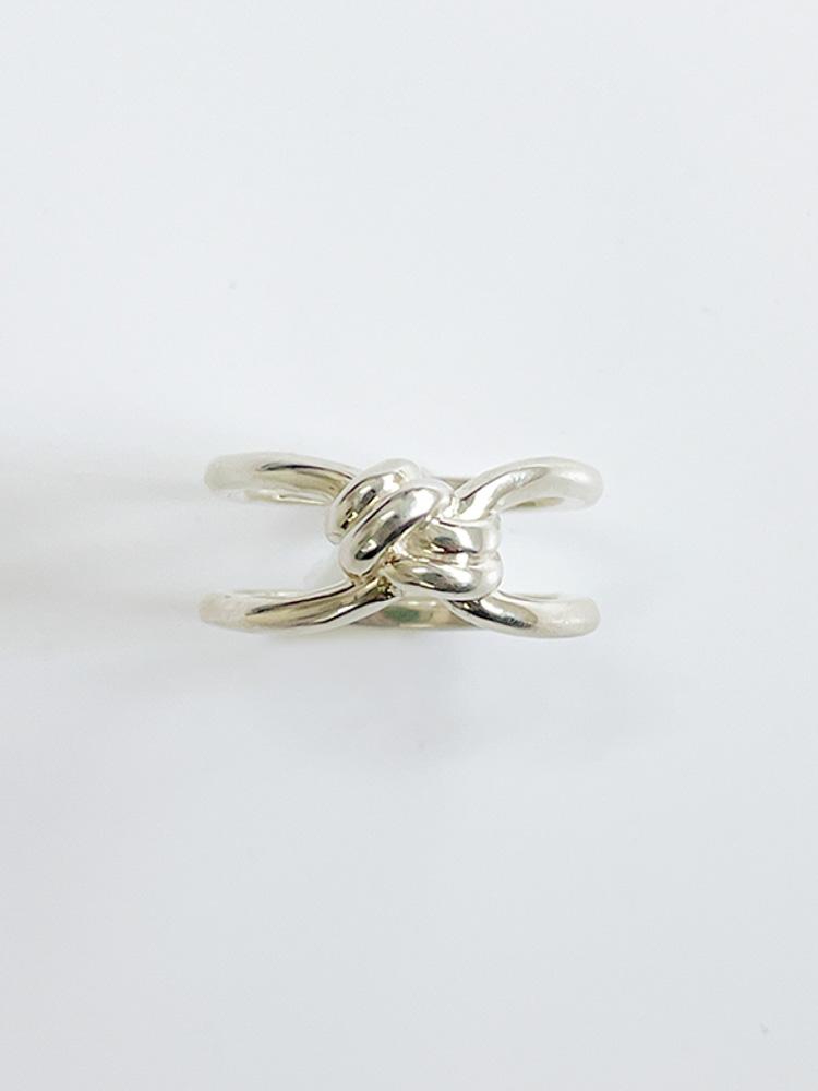 Серебряное кольцо Sosoo 925 пробы с узлом в две линии