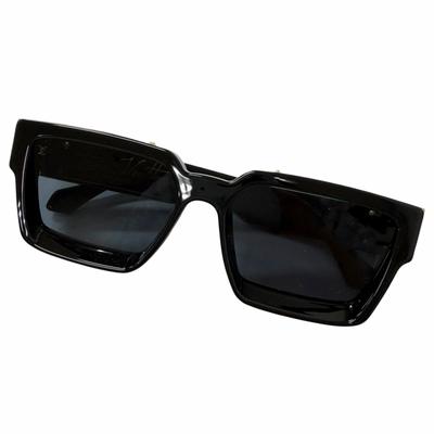 Отличные солнцезащитные очки LOUIS VUITTON 1.1 Millionaire Б/У
