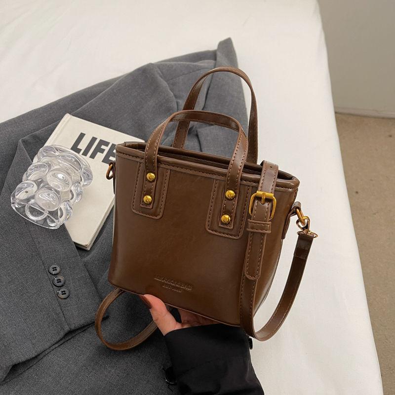 Высококлассная маленькая сумка женская 2025 новая осенне-зимняя универсальная сумка через плечо модная супергорячая портативная сумка-ведро