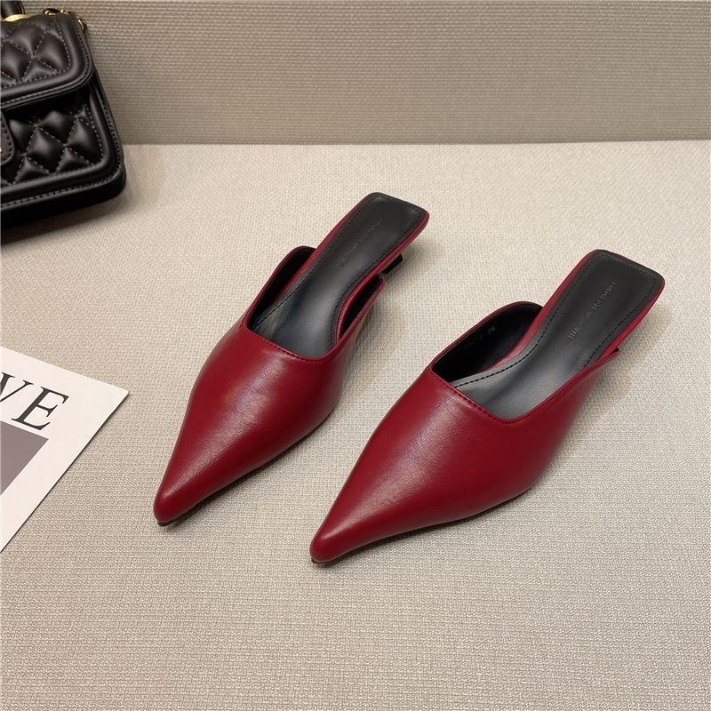 2024 New Low Heel Slippers Summer Close Toe Outdoor Mules Casual Pumps Street Style Mum‘s Sandal Slip On Half Slippers Loafers