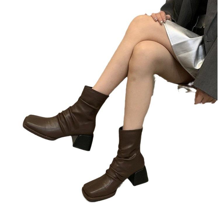 Короткие тонкие ботинки 2024 новые короткие ботинки на толстом каблуке ботинки Мартина с квадратным носком интернет-знаменитости женская мода универсальные весенне-осенние одинарные ботинки