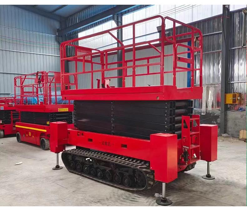 Self-Propelled Hydraulic Crawler Lift for High-Altitude Access