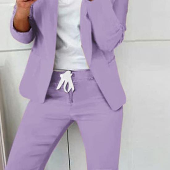 Женский костюм-двойка: пиджак-блейзер с длинным рукавом и открытой передней частью и брюки-карандаш. Деловой комплект. Повседневная офисная формальная одежда.