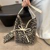 New Leopard Print Bow Fashionable Shoulder Bag Large Capacity Lazy Style Commuting Tote Bag Trendy Personalized Bucket Bag