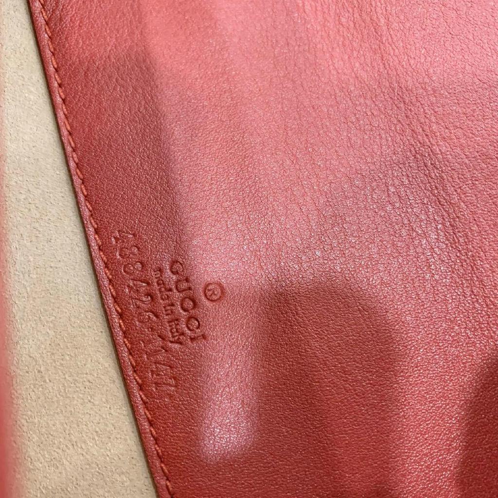 [Pre-Owned] GG Marmont Red Leather Quilted Wave Crossbody Bag With Gold Hardware And Detachable Shoulder Strap - Excellent #JKCKE1