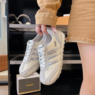 Женская обувь – Кроссовки