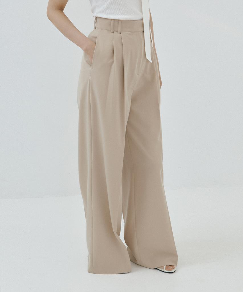 LUCIR ZU Triangle Tab Wide Slacks (Beige)