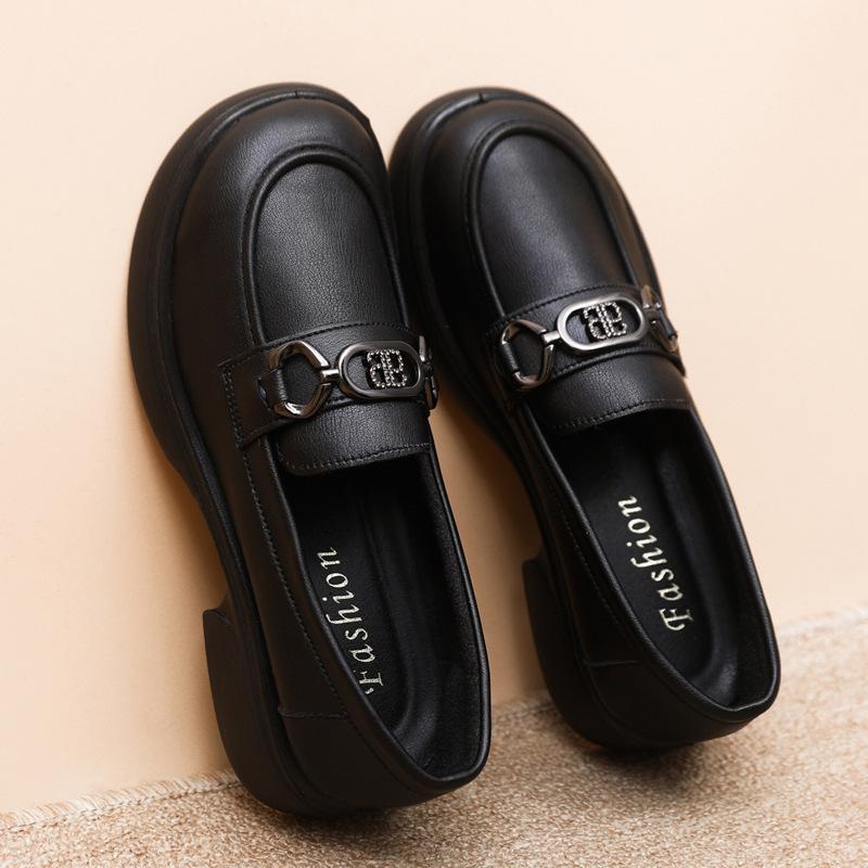 Лоферы на толстой подошве в британском стиле, женские, весна-лето, новые, с металлической пряжкой, на толстом каблуке, из маленькой кожи, на мягкой подошве, ретро, туфли-однопедальки женские
