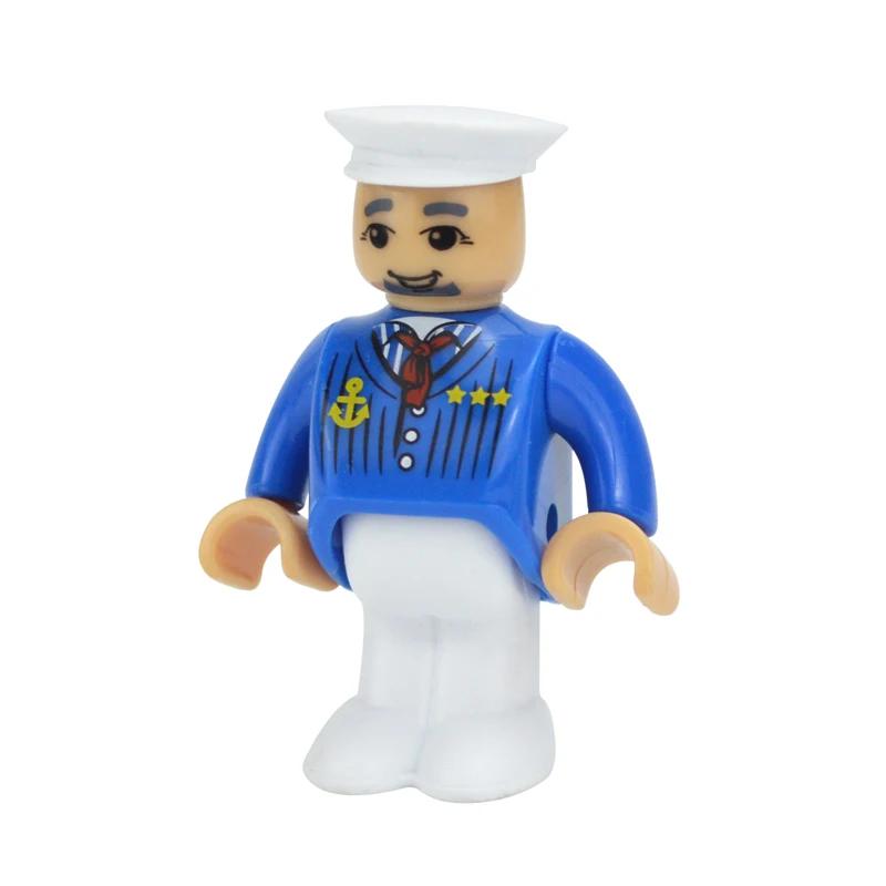 Все виды маленьких человечков, персонажи, деревянные аксессуары для железной дороги, фигурки членов семьи, рабочих, полицейских, врачей. Подходят для деревянных игрушек Biro