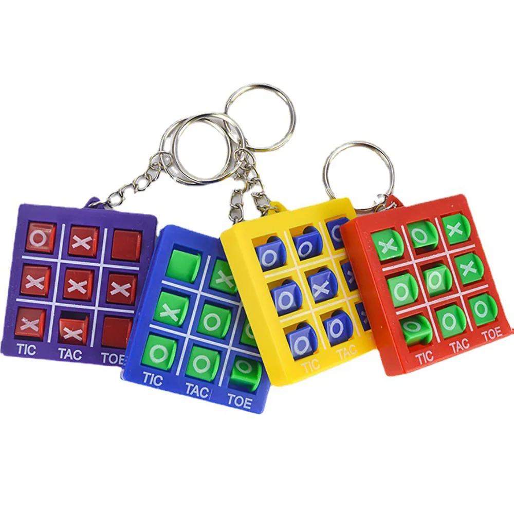 Tic Tac Toe Game Keychain with Key Ring Tic Tac Toe Keyholders Colourful Portable Birthday Party Gift for Kids