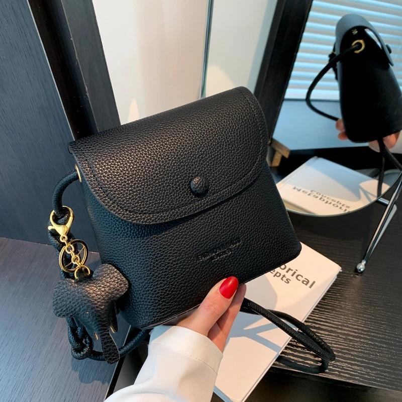 Soft leather fashionable versatile simple bag mobile phone bag one shoulder foreign style women's casual bag women's messenger bag