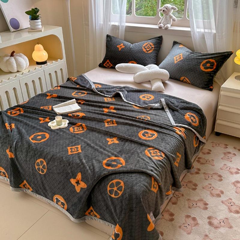 Encrypted High Weight Milk Plush Blanket, Cloud Mink Velvet Printed Cover Blanket, Can Sleep Naked Blanket